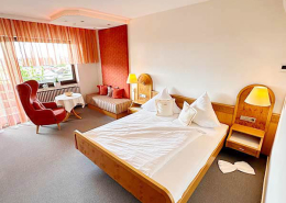 Roseneiche-Doppelzimmer-Hotel-Baden-Baden